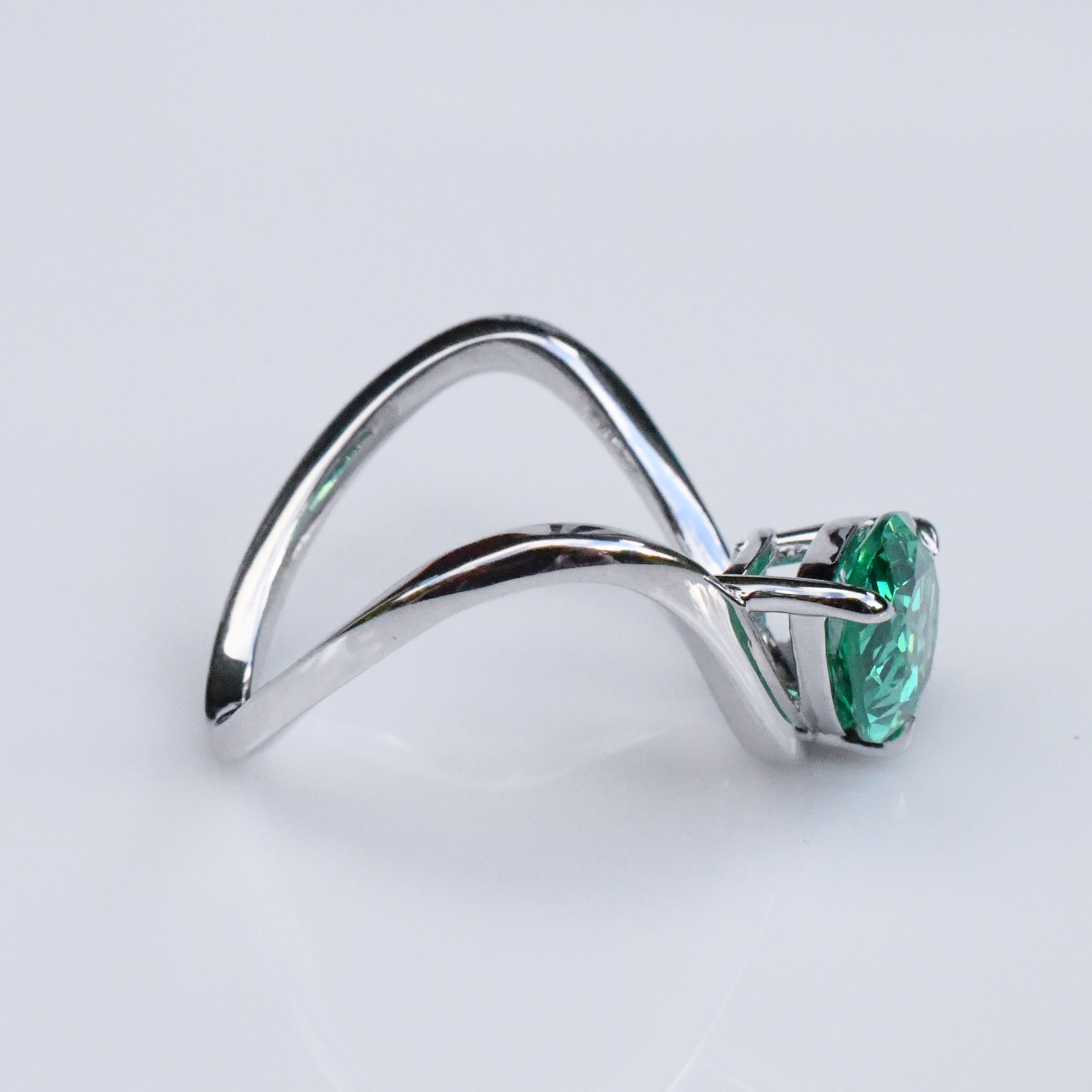 Abstract Sapphire Ring in Sterling Silver - Mint